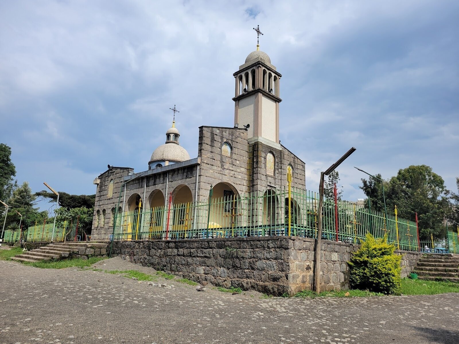 <span class="translation_missing" title="translation missing: en.meta.location_title, location_name: Bole St. Michael Church, city: Addis Ababa">Location Title</span>
