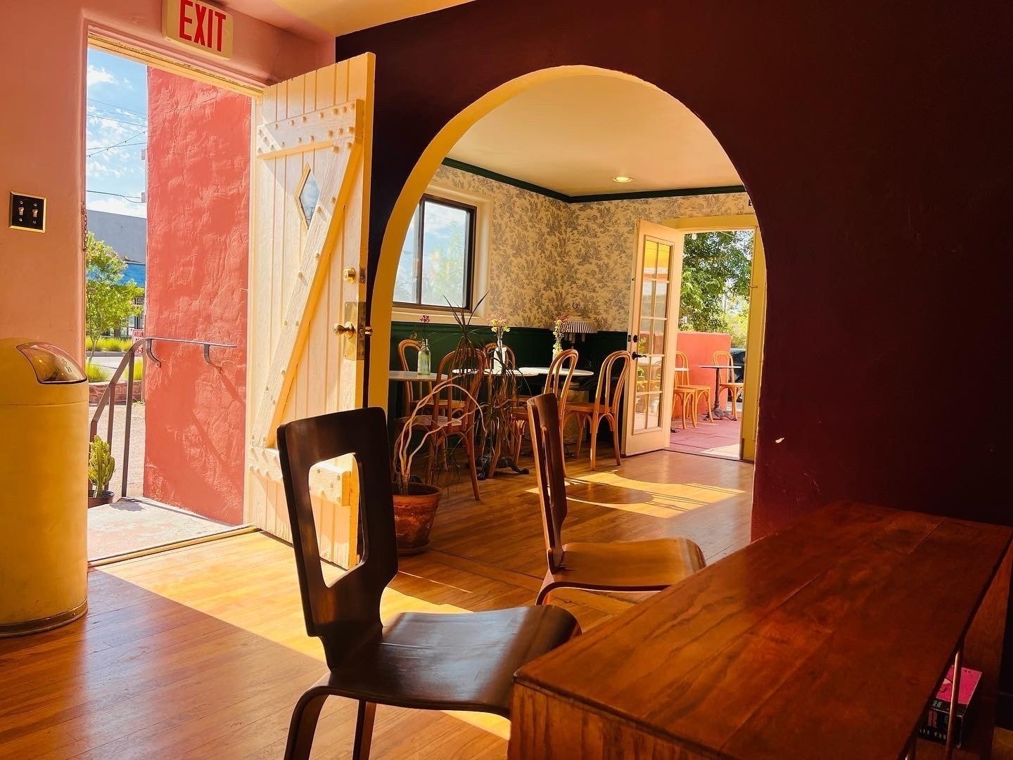 <span class="translation_missing" title="translation missing: en.meta.location_title, location_name: Montage Coffee and Wine, city: Albuquerque">Location Title</span>
