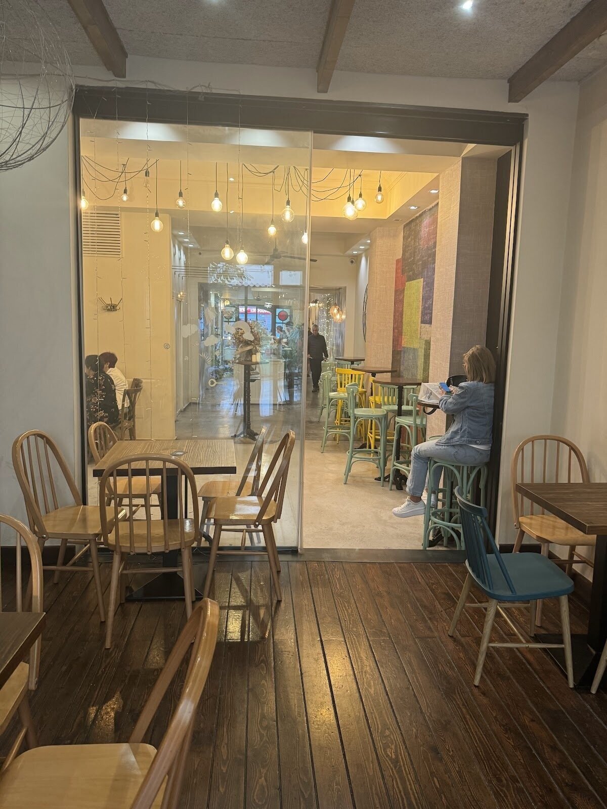 <span class="translation_missing" title="translation missing: en.meta.location_title, location_name: Mon Sucrée, city: Alicante">Location Title</span>