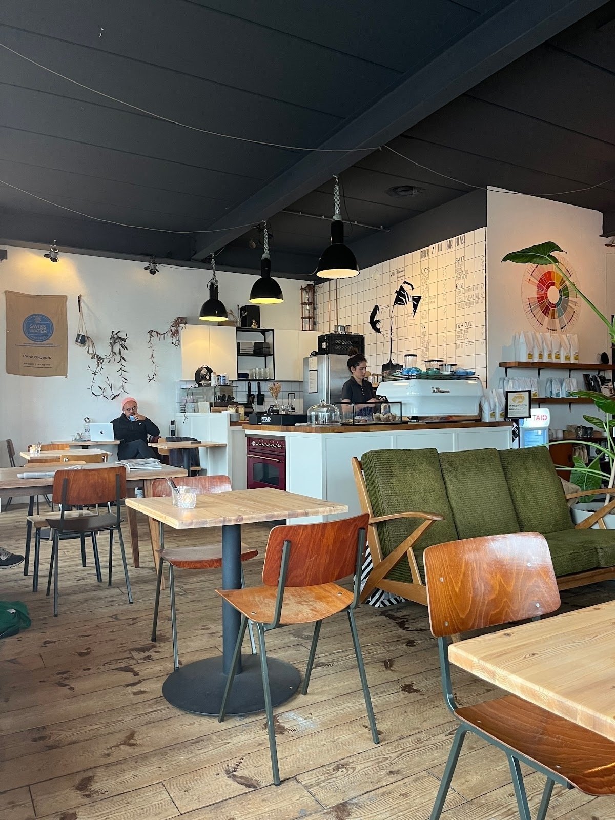 <span class="translation_missing" title="translation missing: en.meta.location_title, location_name: Barmhartig Koffie, city: Amsterdam">Location Title</span>