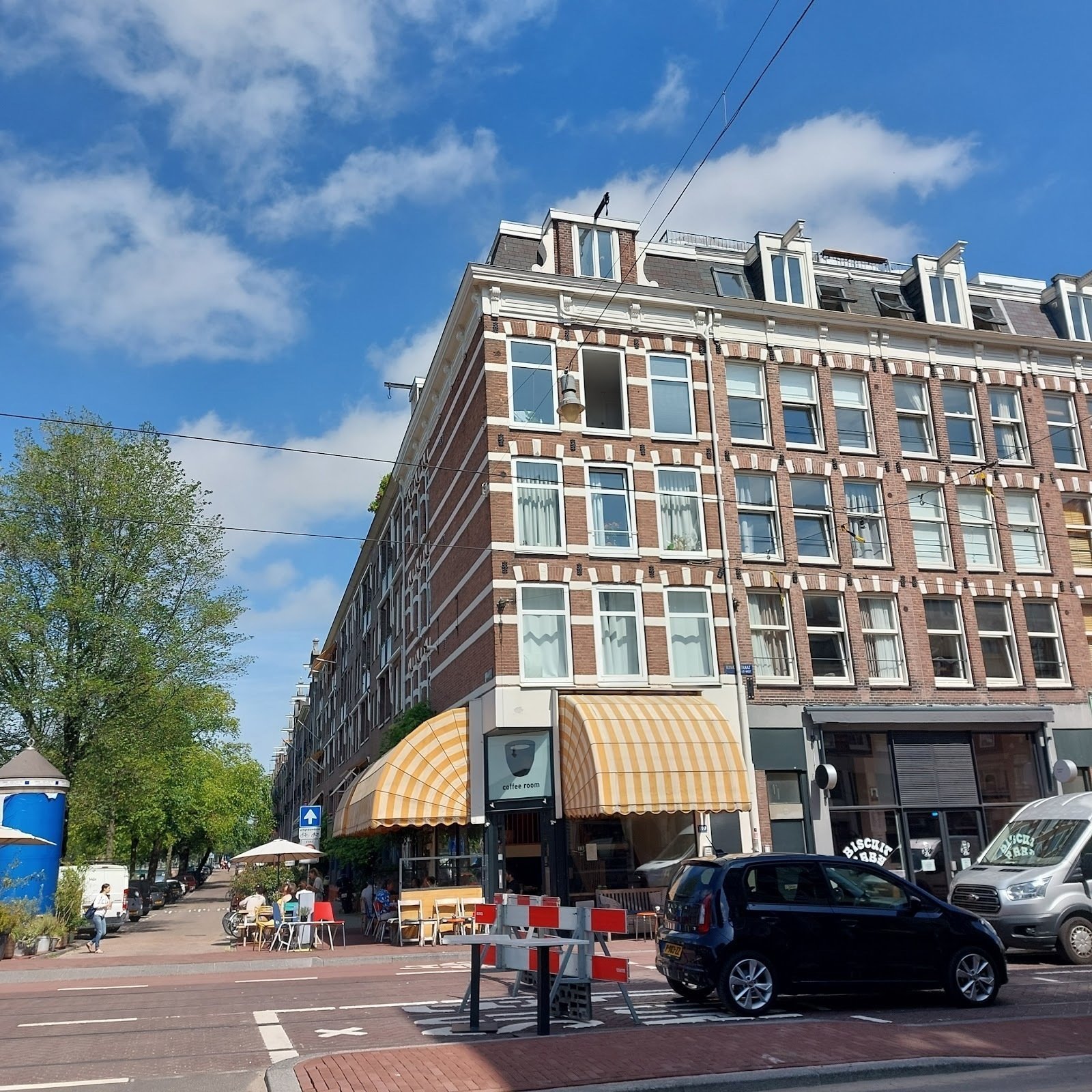 <span class="translation_missing" title="translation missing: en.meta.location_title, location_name: Coffee Room., city: Amsterdam">Location Title</span>