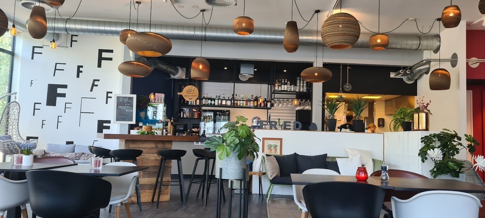 <span class="translation_missing" title="translation missing: en.meta.location_title, location_name: Fred., city: Amsterdam">Location Title</span>