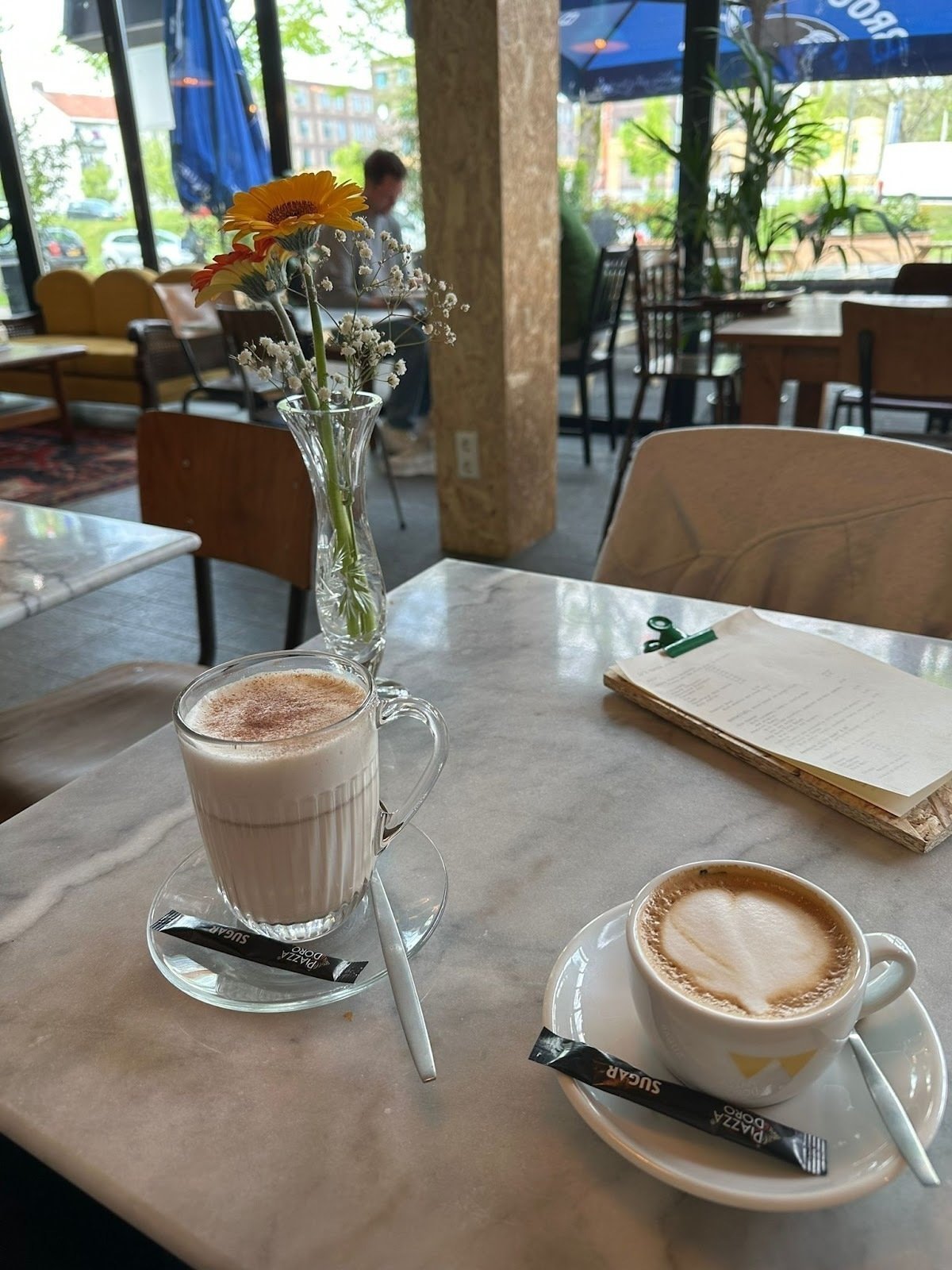 <span class="translation_missing" title="translation missing: en.meta.location_title, location_name: Li&#39;s coffee house, city: Amsterdam">Location Title</span>
