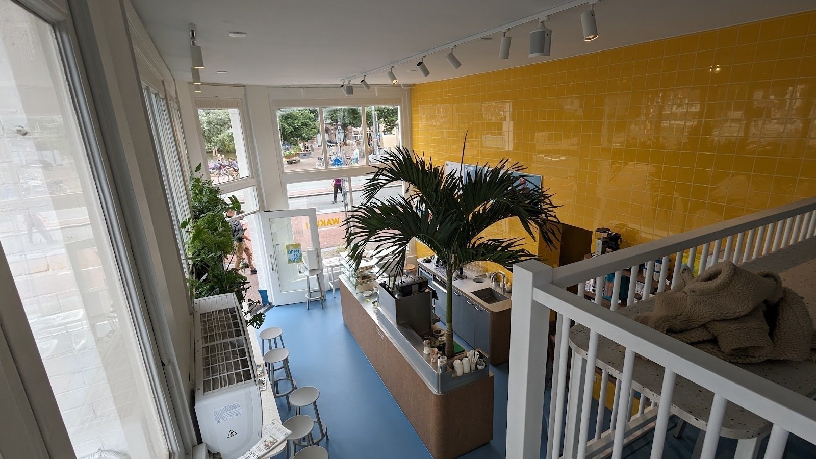 <span class="translation_missing" title="translation missing: en.meta.location_title, location_name: Wakuli specialty coffee bar, city: Amsterdam">Location Title</span>