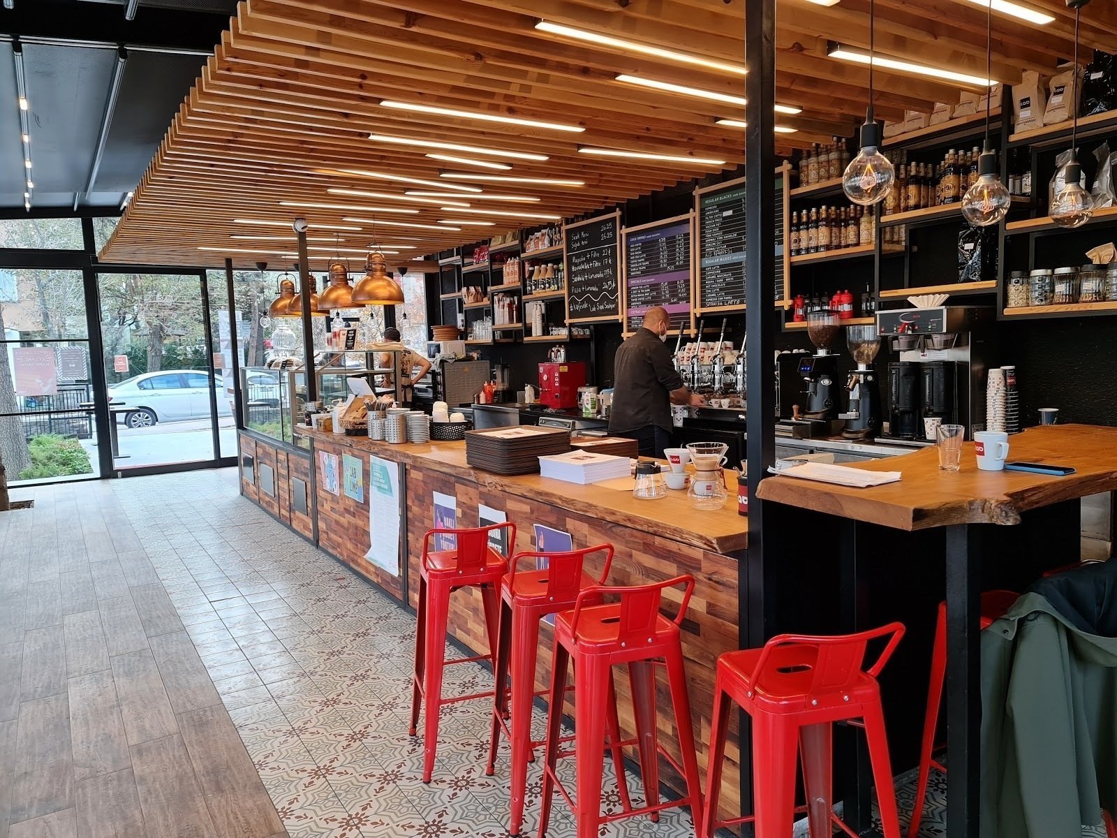 <span class="translation_missing" title="translation missing: en.meta.location_title, location_name: Coffee Lab Beşevler, city: Ankara">Location Title</span>