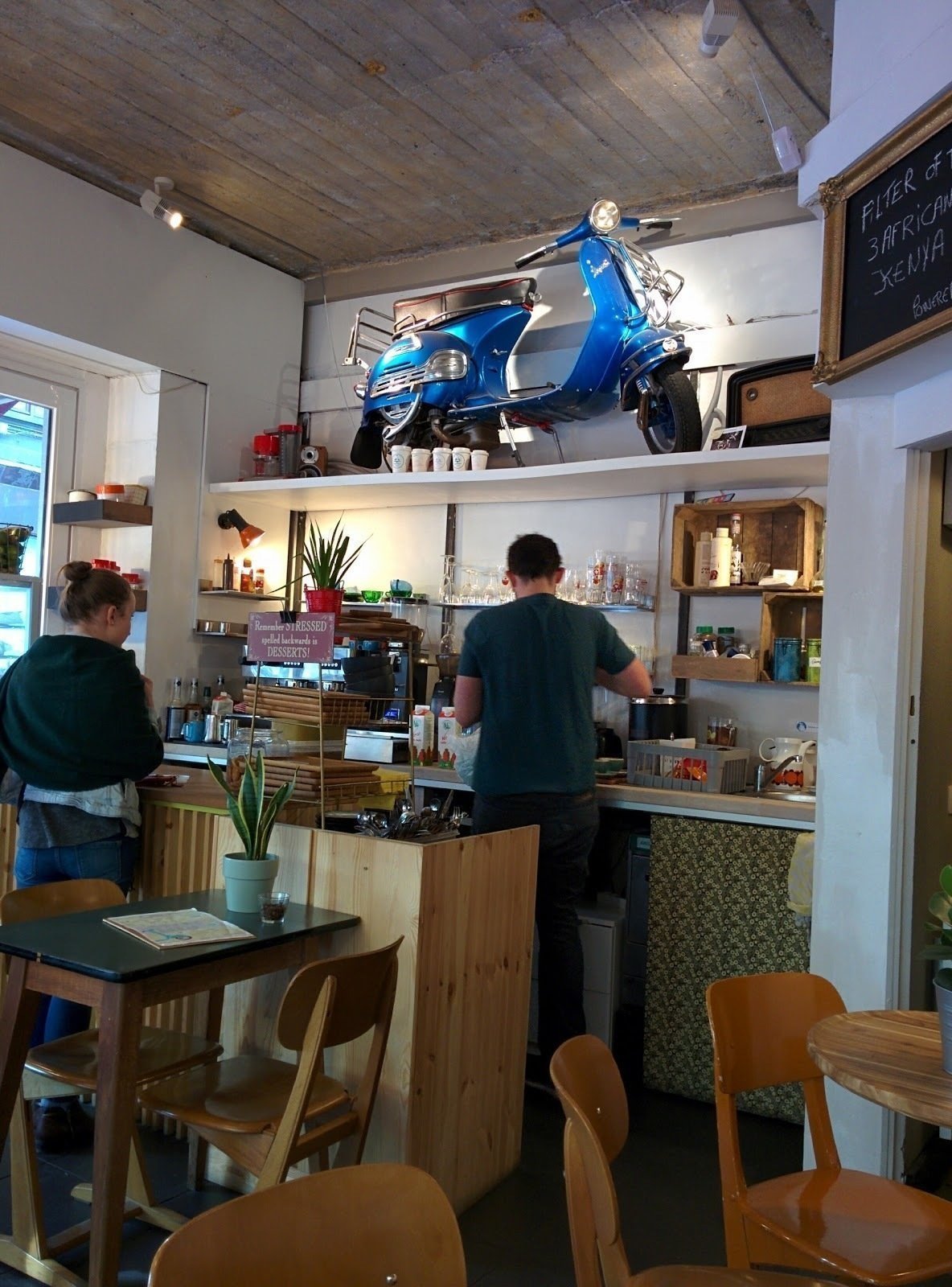 <span class="translation_missing" title="translation missing: en.meta.location_title, location_name: Tartoer - Coffee (Vespa) Bar, city: Antwerp">Location Title</span>