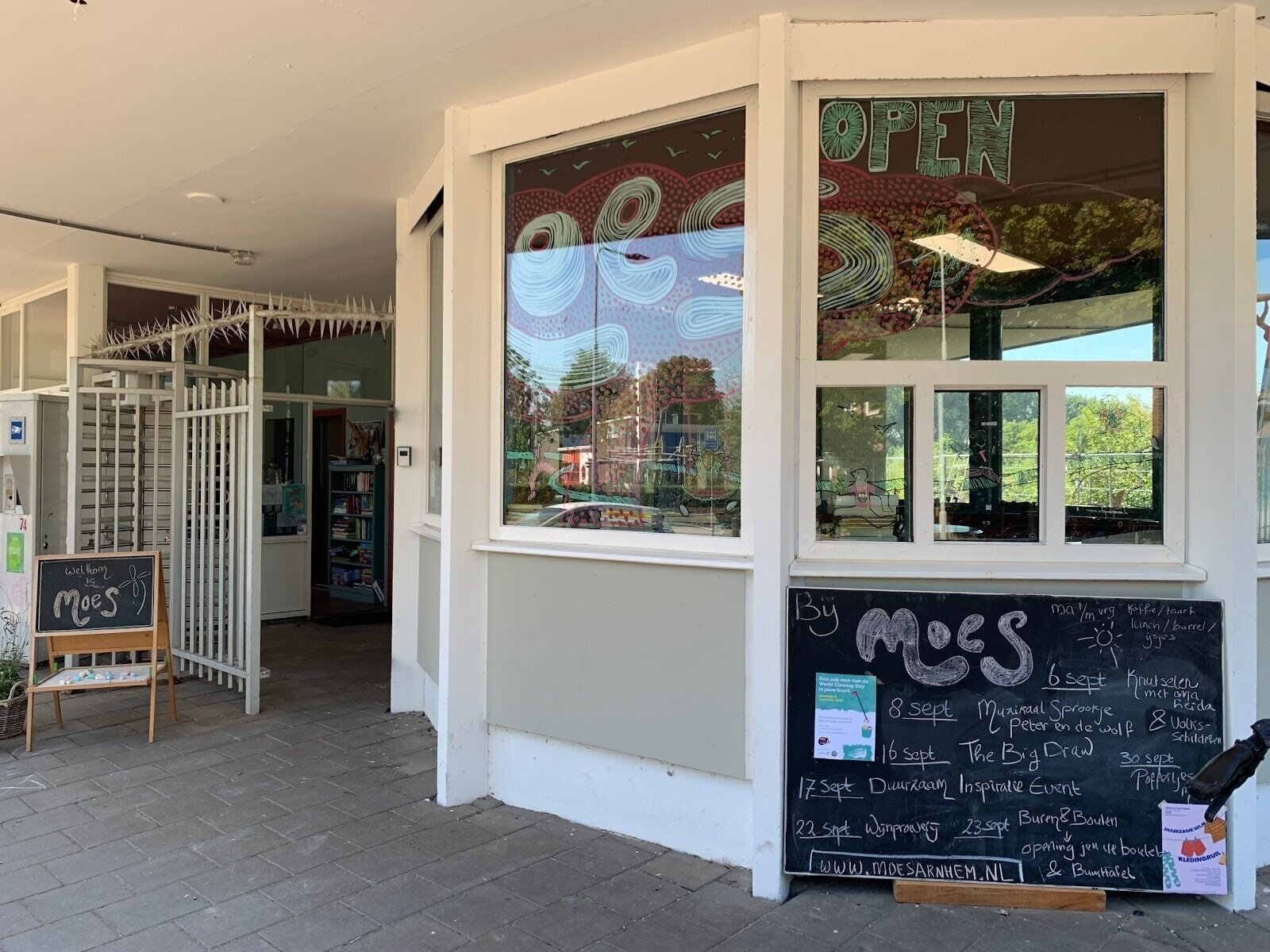 <span class="translation_missing" title="translation missing: en.meta.location_title, location_name: Moes, city: Arnhem">Location Title</span>