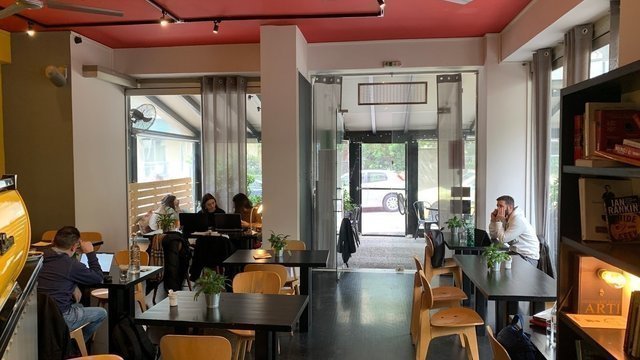 Yellow Cafe