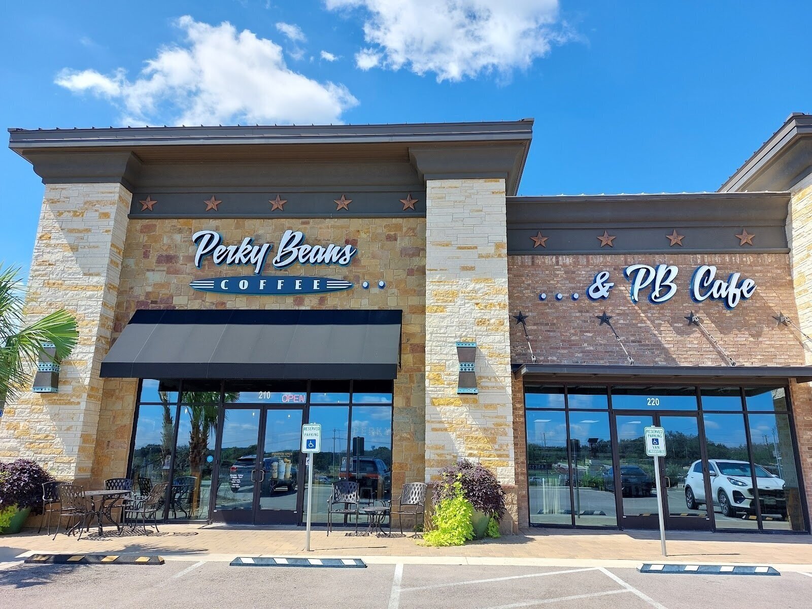 <span class="translation_missing" title="translation missing: en.meta.location_title, location_name: Perky Beans Coffee &amp; PB Cafe, city: Austin">Location Title</span>