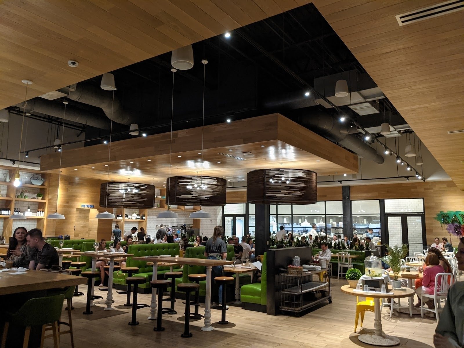 <span class="translation_missing" title="translation missing: en.meta.location_title, location_name: The Domain, city: Austin">Location Title</span>