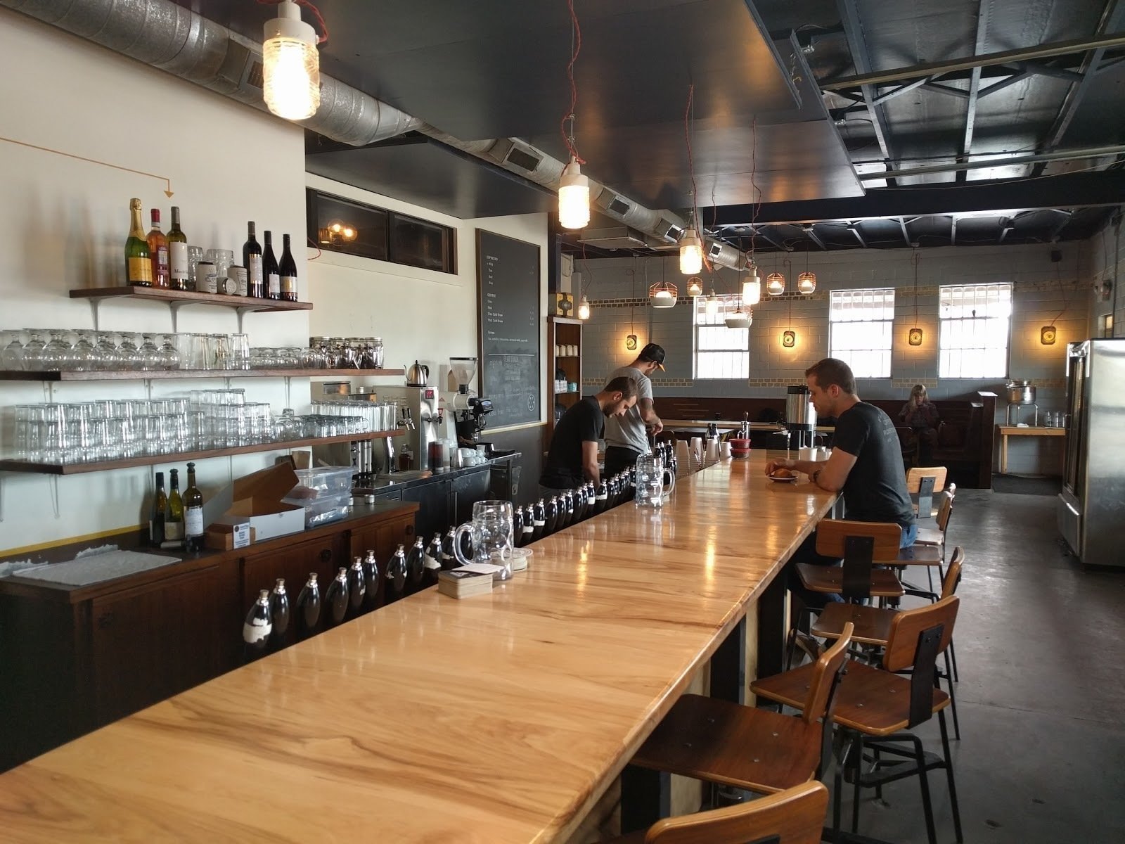 <span class="translation_missing" title="translation missing: en.meta.location_title, location_name: Wright Bros. Brew and Brew, city: Austin">Location Title</span>