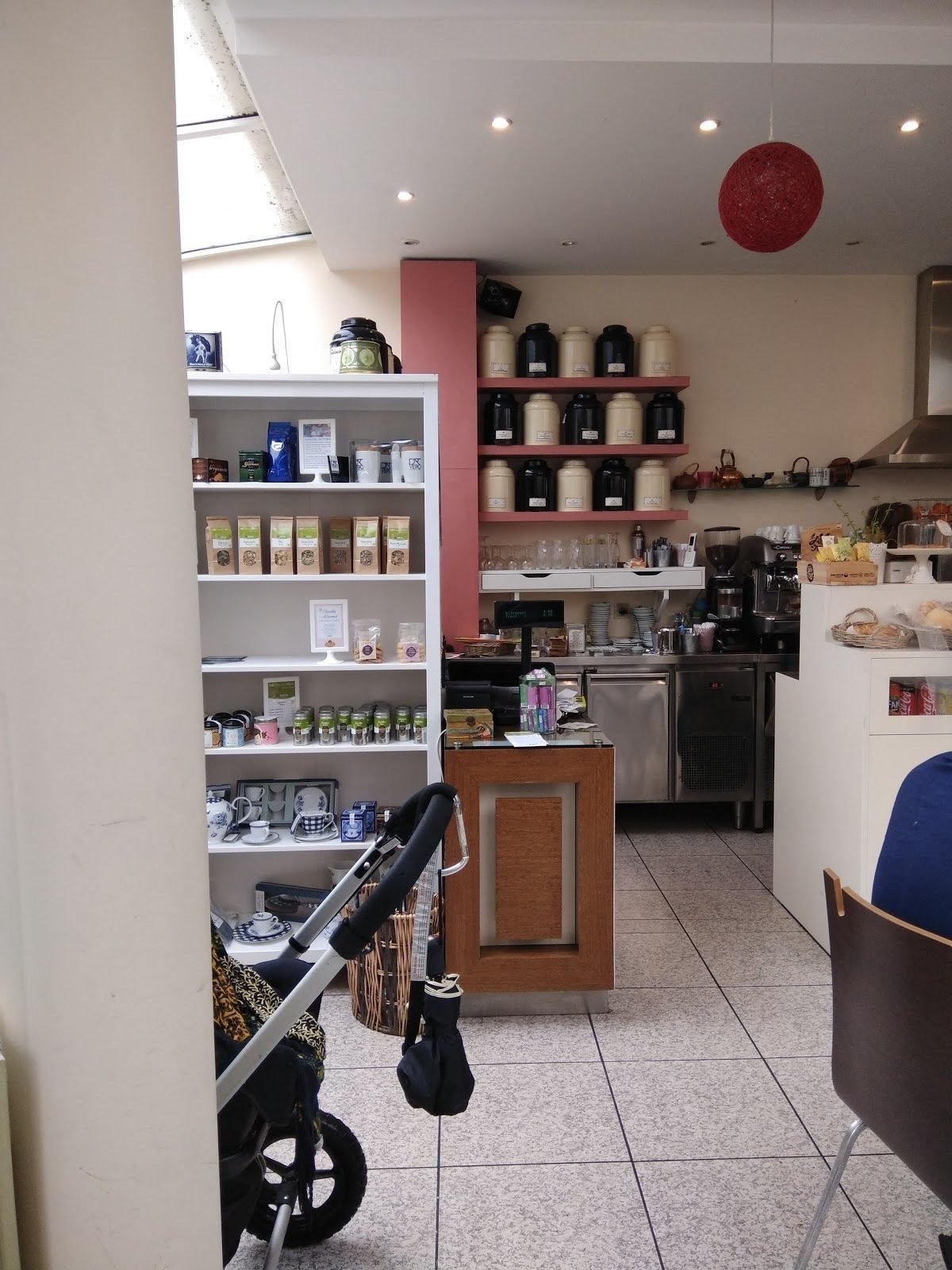 <span class="translation_missing" title="translation missing: en.meta.location_title, location_name: Doce Infusão, city: Aveiro">Location Title</span>