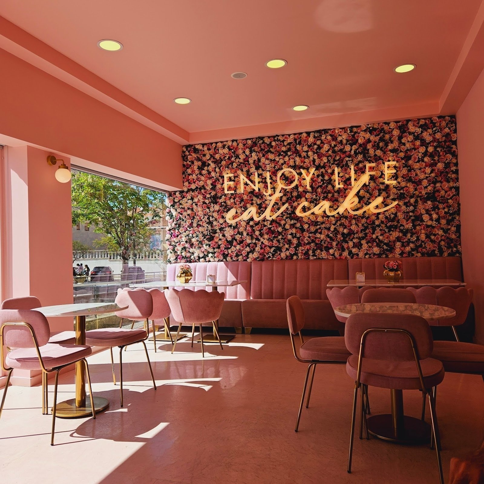 <span class="translation_missing" title="translation missing: en.meta.location_title, location_name: M Bakery Aveiro, city: Aveiro">Location Title</span>