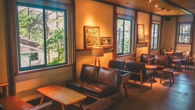 Starbucks @ Sheridan Dr