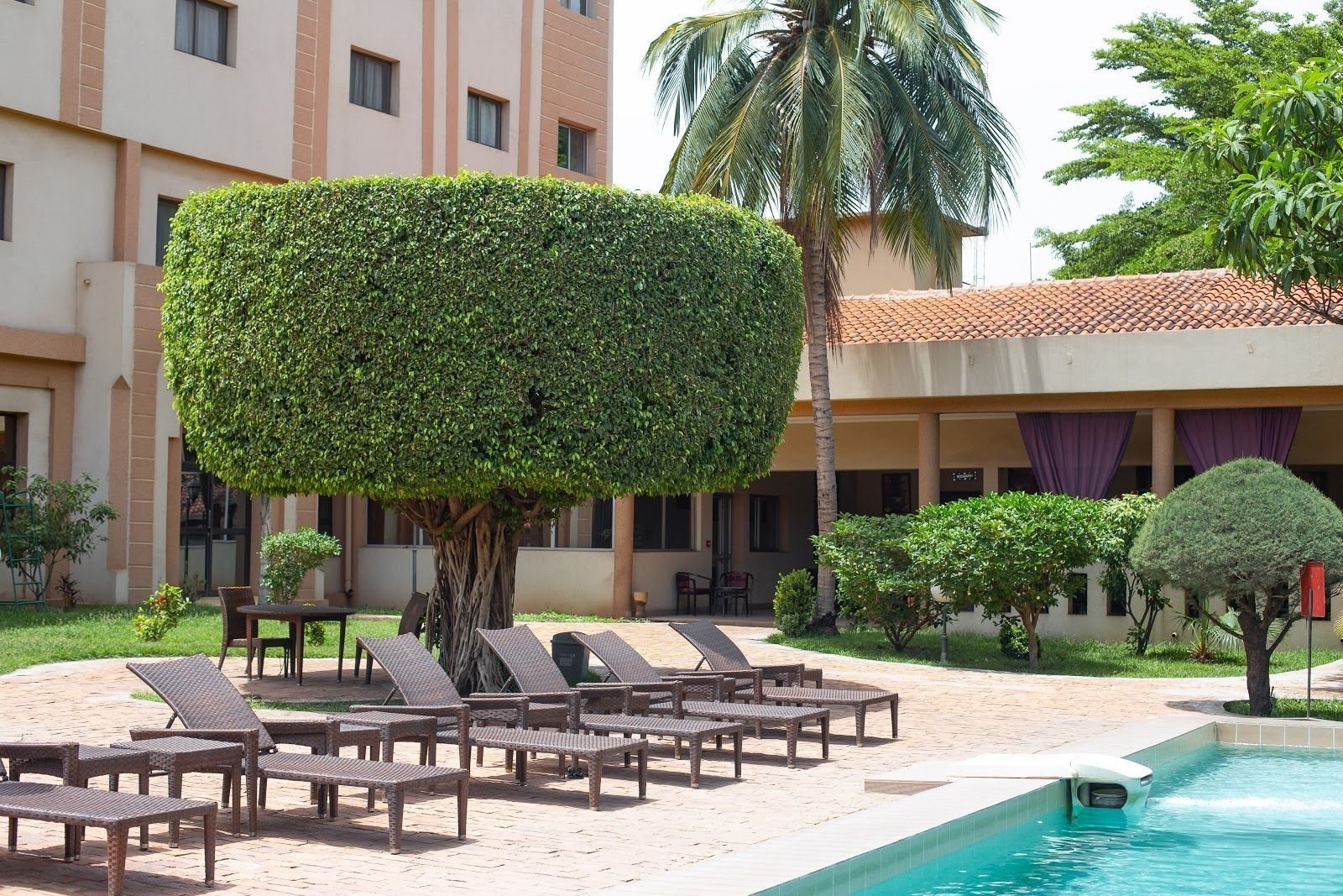 <span class="translation_missing" title="translation missing: en.meta.location_title, location_name: GRAND HOTEL BAMAKO, city: Bamako">Location Title</span>