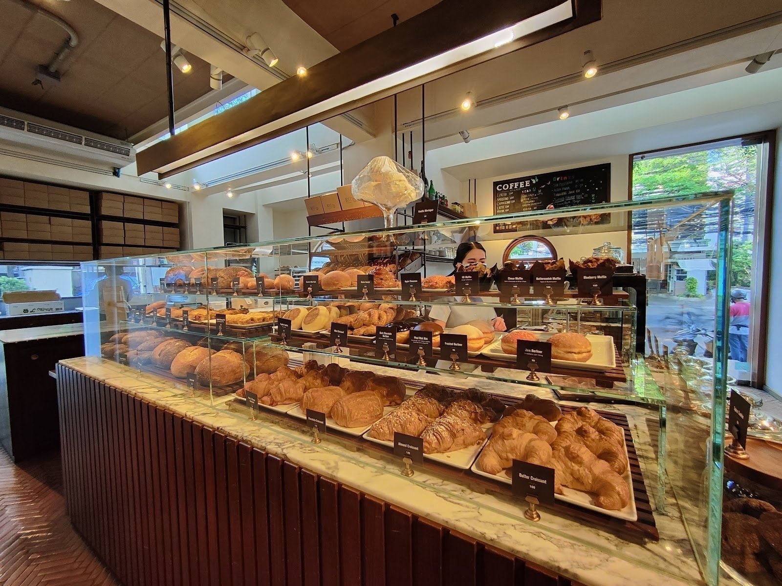<span class="translation_missing" title="translation missing: en.meta.location_title, location_name: Holey Artisan Bakery, city: Bangkok">Location Title</span>