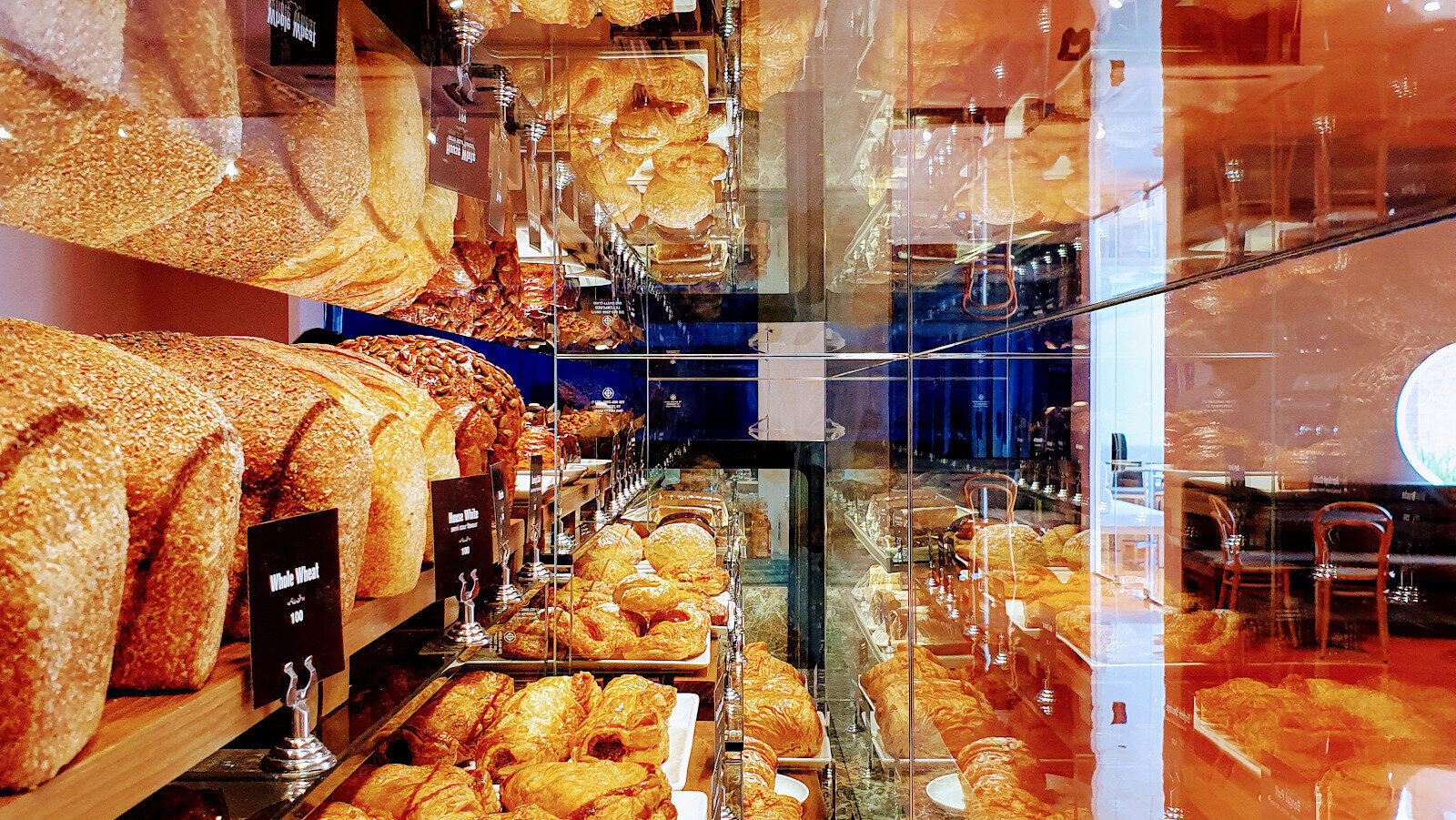<span class="translation_missing" title="translation missing: en.meta.location_title, location_name: Holey Mothership Bakery and Cafe, city: Bangkok">Location Title</span>