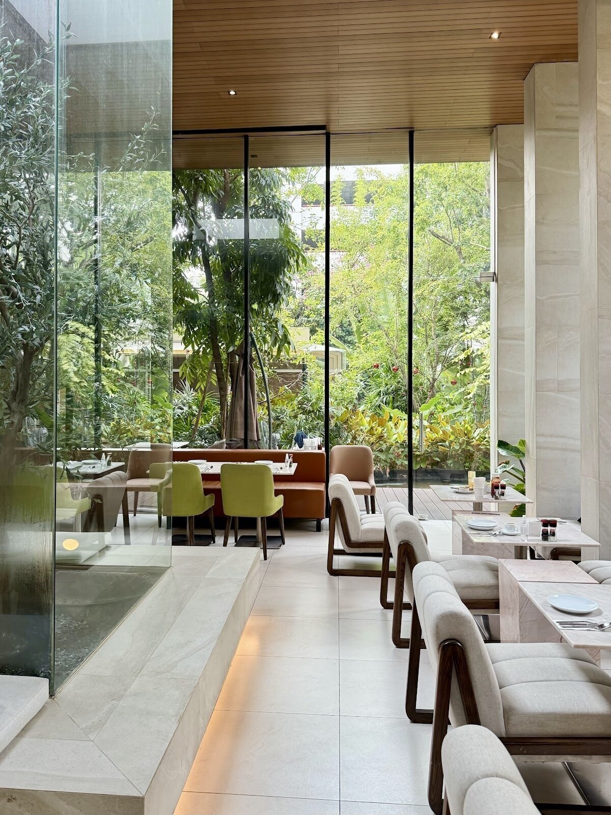 <span class="translation_missing" title="translation missing: en.meta.location_title, location_name: Kay’s Sukhumvit 49, city: Bangkok">Location Title</span>