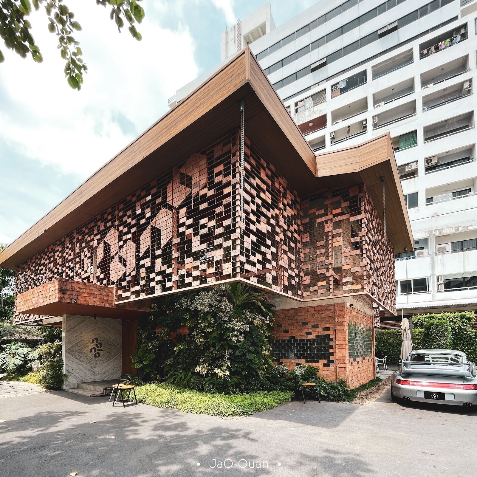 <span class="translation_missing" title="translation missing: en.meta.location_title, location_name: NANA Coffee Roasters Ari, city: Bangkok">Location Title</span>