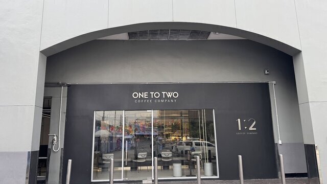 ONE TO TWO COFFEE COMPANY @ Lotus's Sukhumvit 50