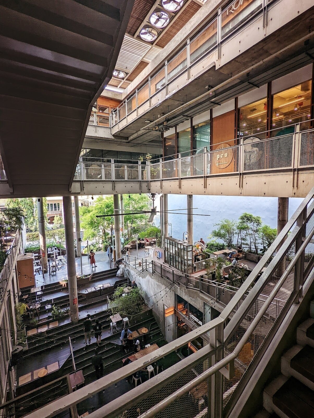 <span class="translation_missing" title="translation missing: en.meta.location_title, location_name: theCOMMONS @ Thong Lor, city: Bangkok">Location Title</span>