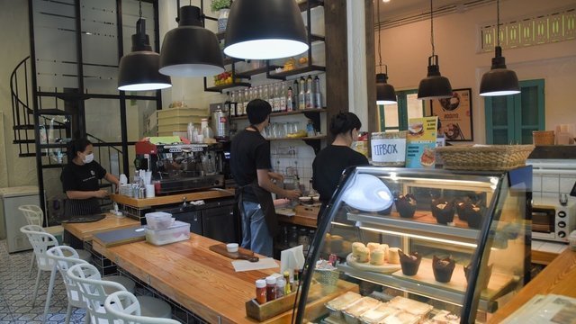Zurich Bread Cafe Charoen Krung