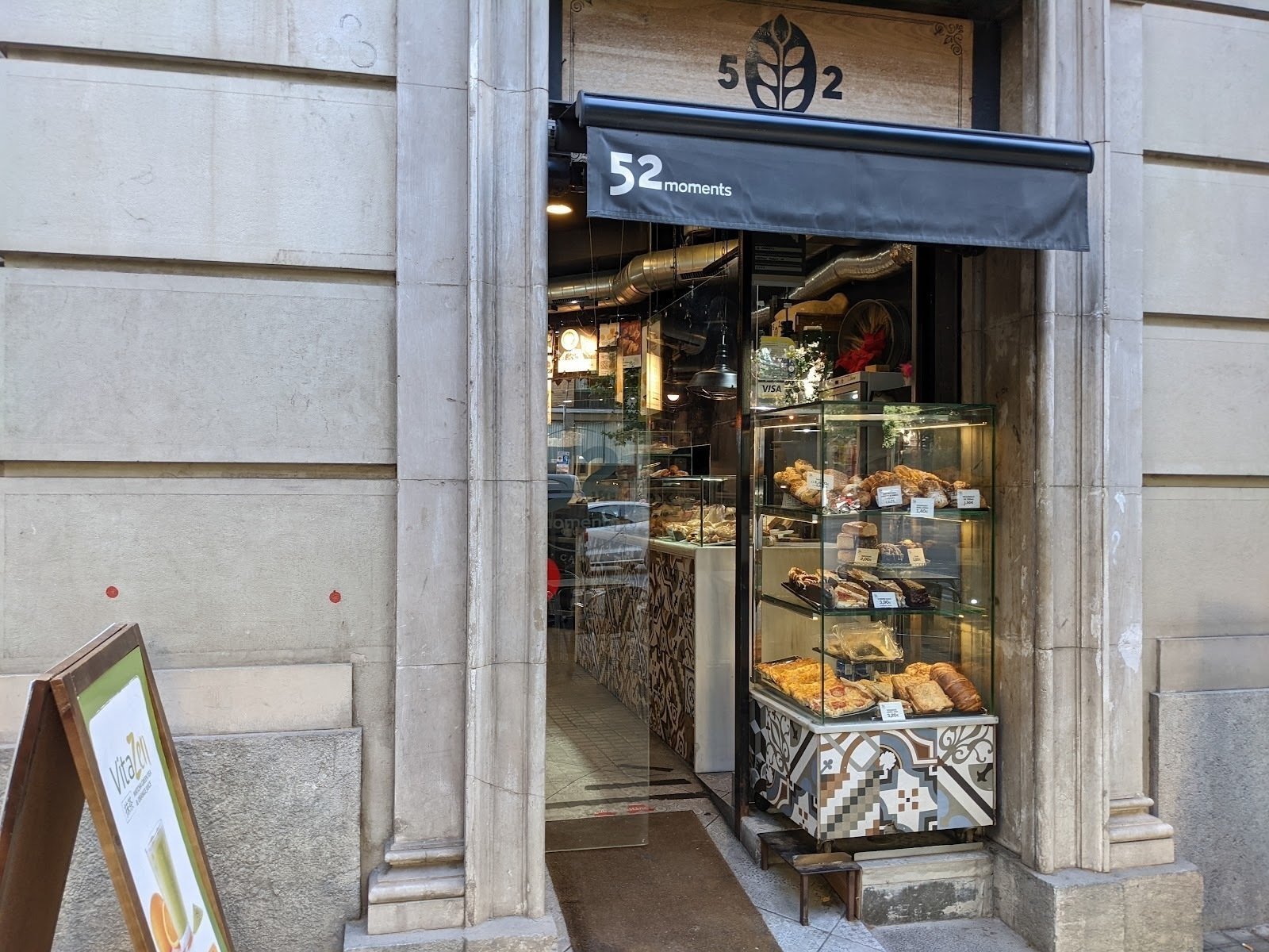 <span class="translation_missing" title="translation missing: en.meta.location_title, location_name: 52 Moments, city: Barcelona">Location Title</span>