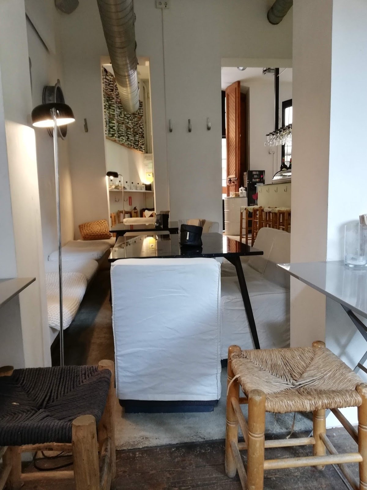 <span class="translation_missing" title="translation missing: en.meta.location_title, location_name: Bar Treze, city: Barcelona">Location Title</span>