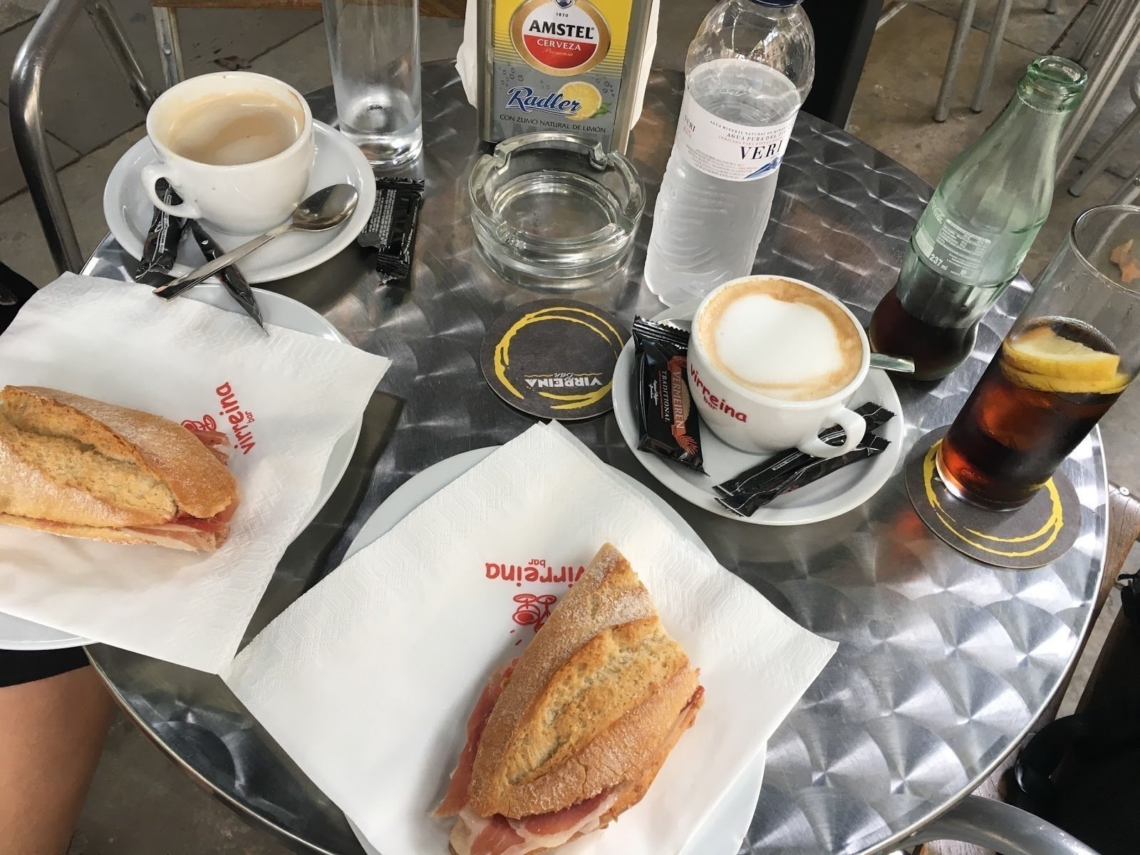 <span class="translation_missing" title="translation missing: en.meta.location_title, location_name: Bar Virreina, city: Barcelona">Location Title</span>