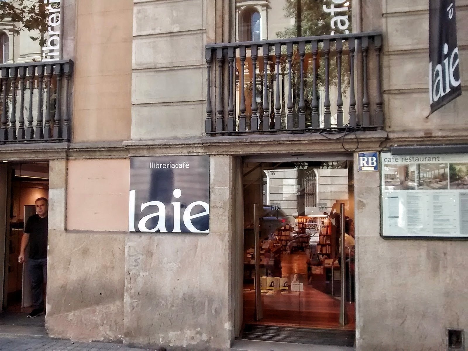 <span class="translation_missing" title="translation missing: en.meta.location_title, location_name: Laie, city: Barcelona">Location Title</span>