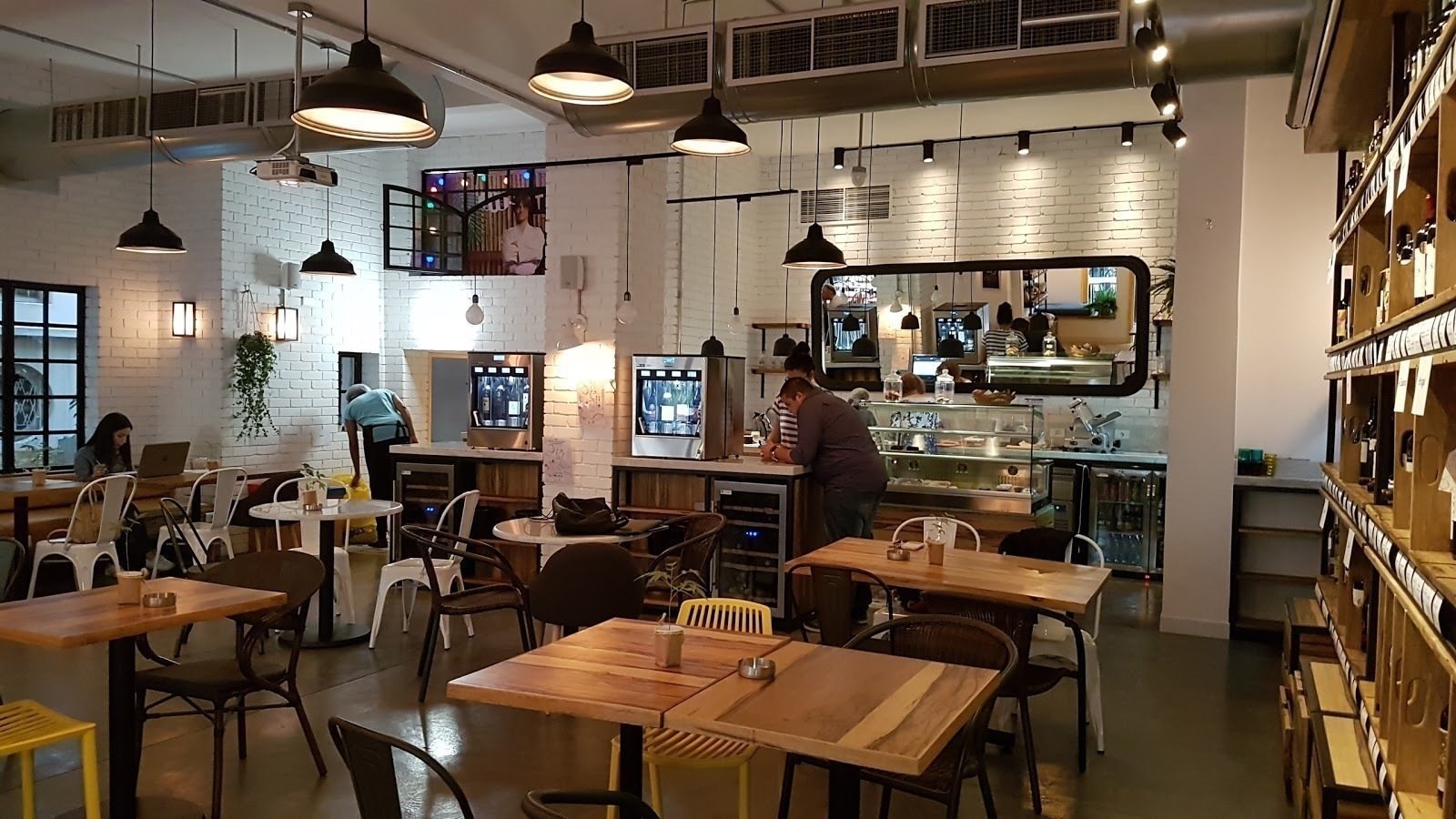 <span class="translation_missing" title="translation missing: en.meta.location_title, location_name: Cantina Sociale, city: Beirut">Location Title</span>