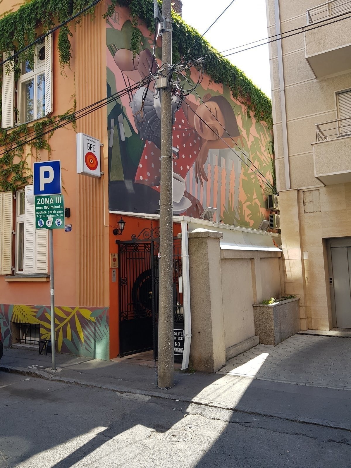 <span class="translation_missing" title="translation missing: en.meta.location_title, location_name: Bre Cafe, city: Belgrade">Location Title</span>