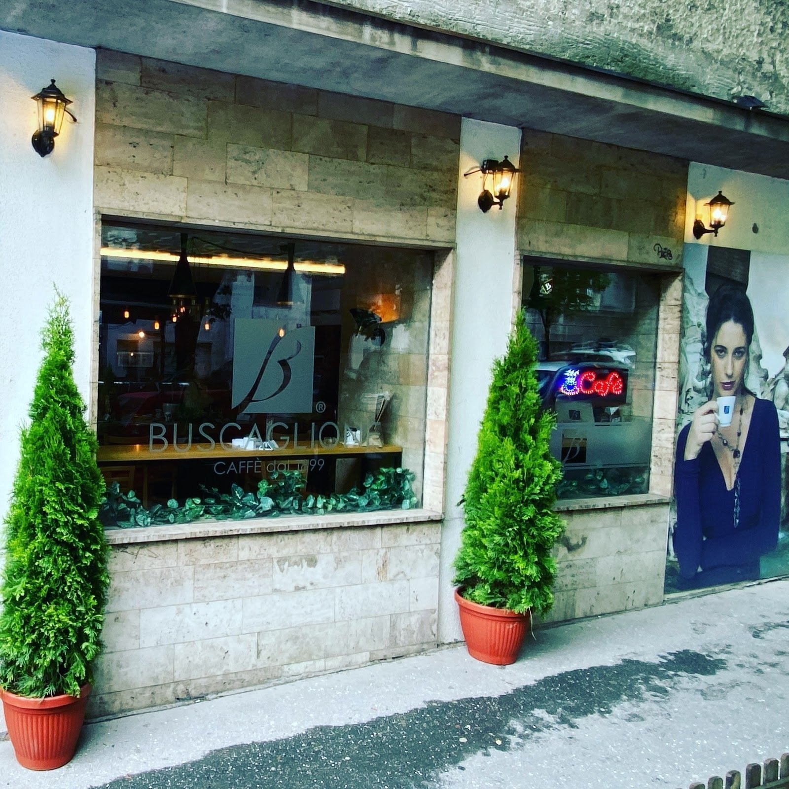 <span class="translation_missing" title="translation missing: en.meta.location_title, location_name: Buscaglione Espresso, city: Belgrade">Location Title</span>