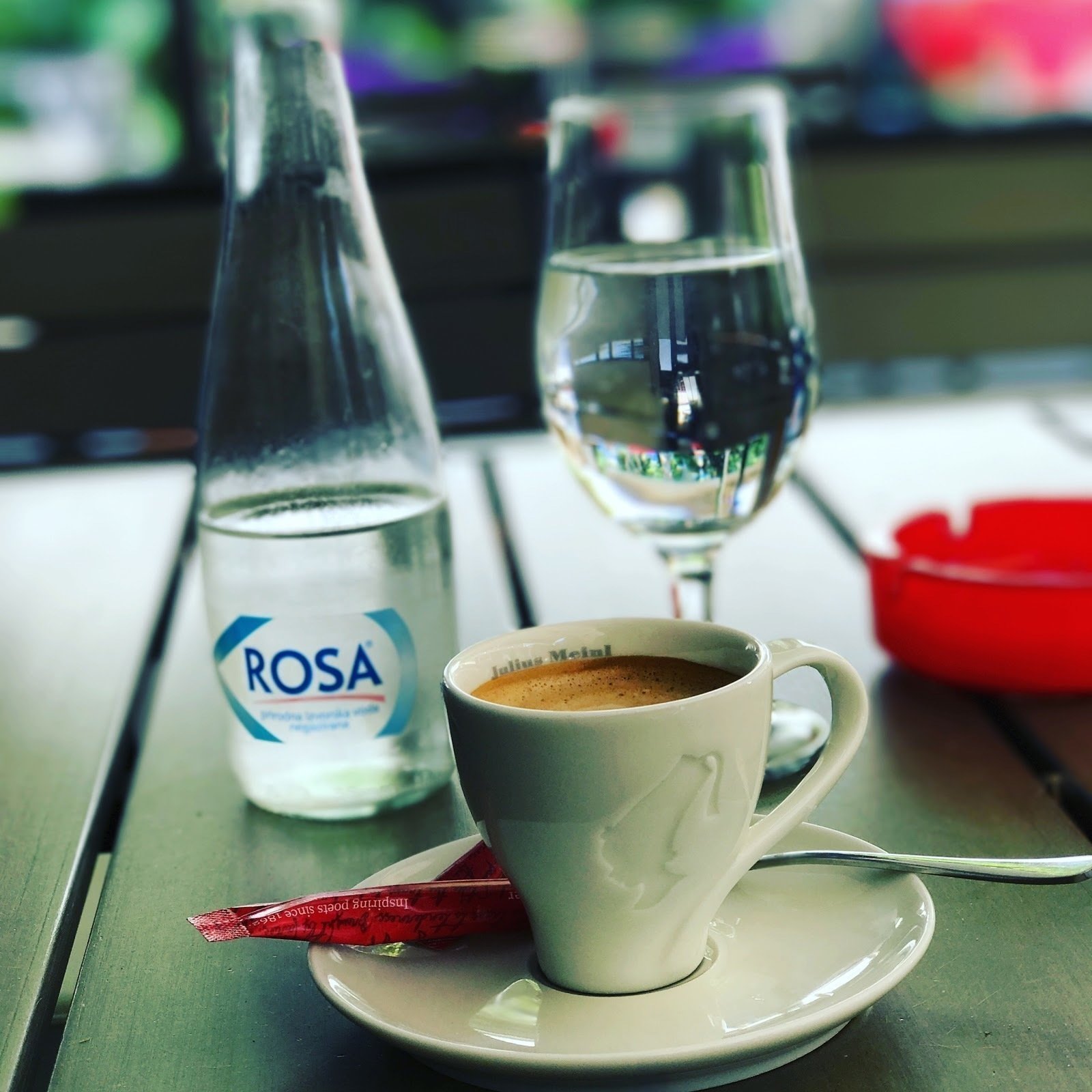 <span class="translation_missing" title="translation missing: en.meta.location_title, location_name: Cafe Destino, city: Belgrade">Location Title</span>