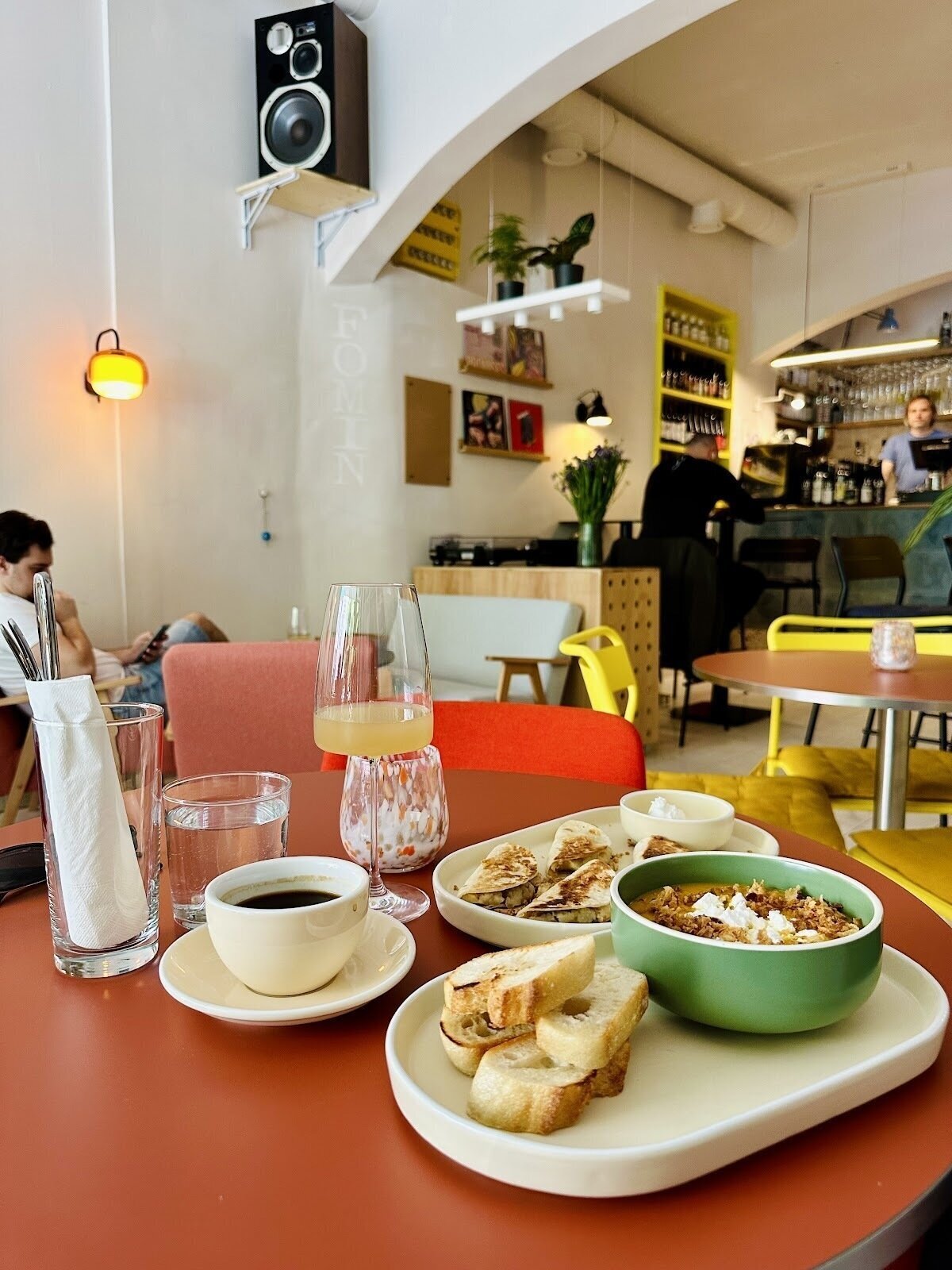 <span class="translation_missing" title="translation missing: en.meta.location_title, location_name: Fomin Bar Beograd, city: Belgrade">Location Title</span>