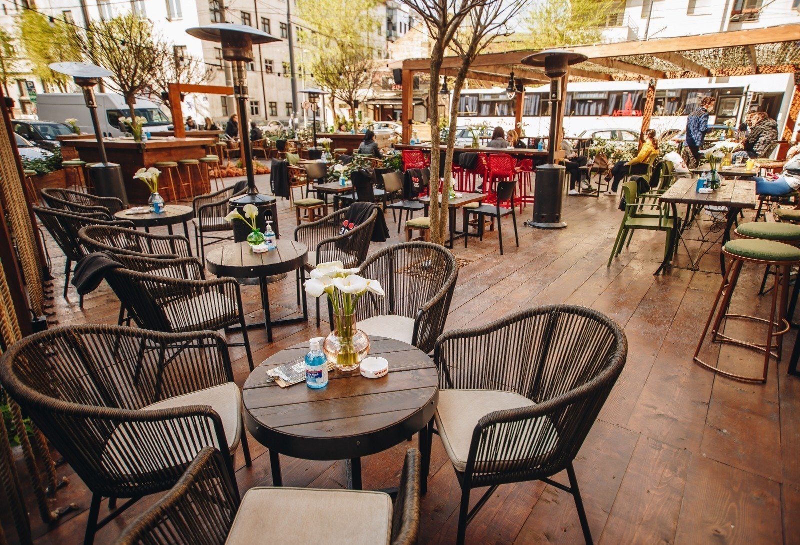 <span class="translation_missing" title="translation missing: en.meta.location_title, location_name: Ginger Bar, city: Belgrade">Location Title</span>