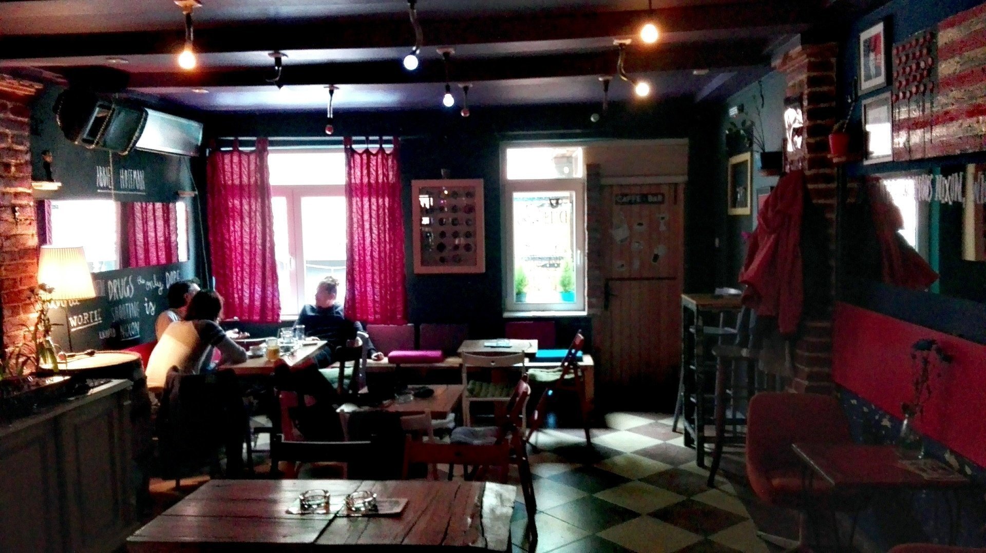 <span class="translation_missing" title="translation missing: en.meta.location_title, location_name: Nixon Caffe, city: Belgrade">Location Title</span>