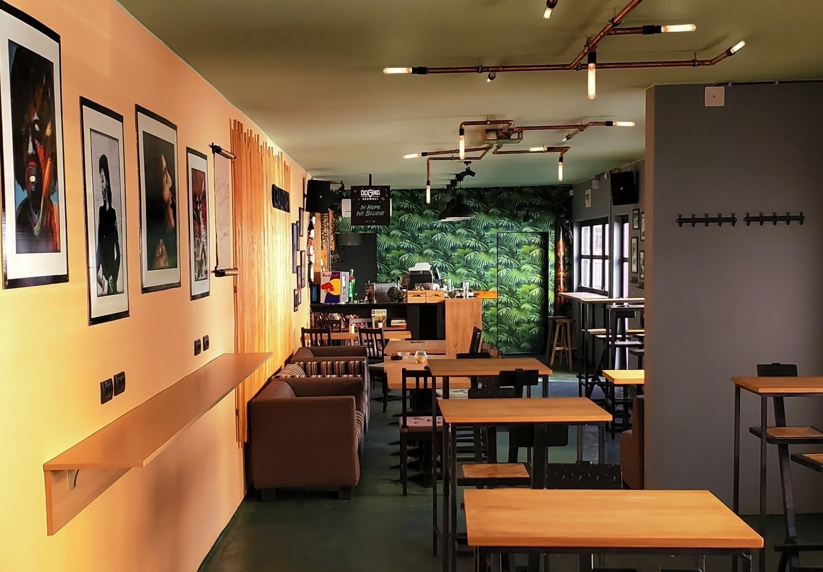 <span class="translation_missing" title="translation missing: en.meta.location_title, location_name: Svaštara Concept Bar, city: Belgrade">Location Title</span>