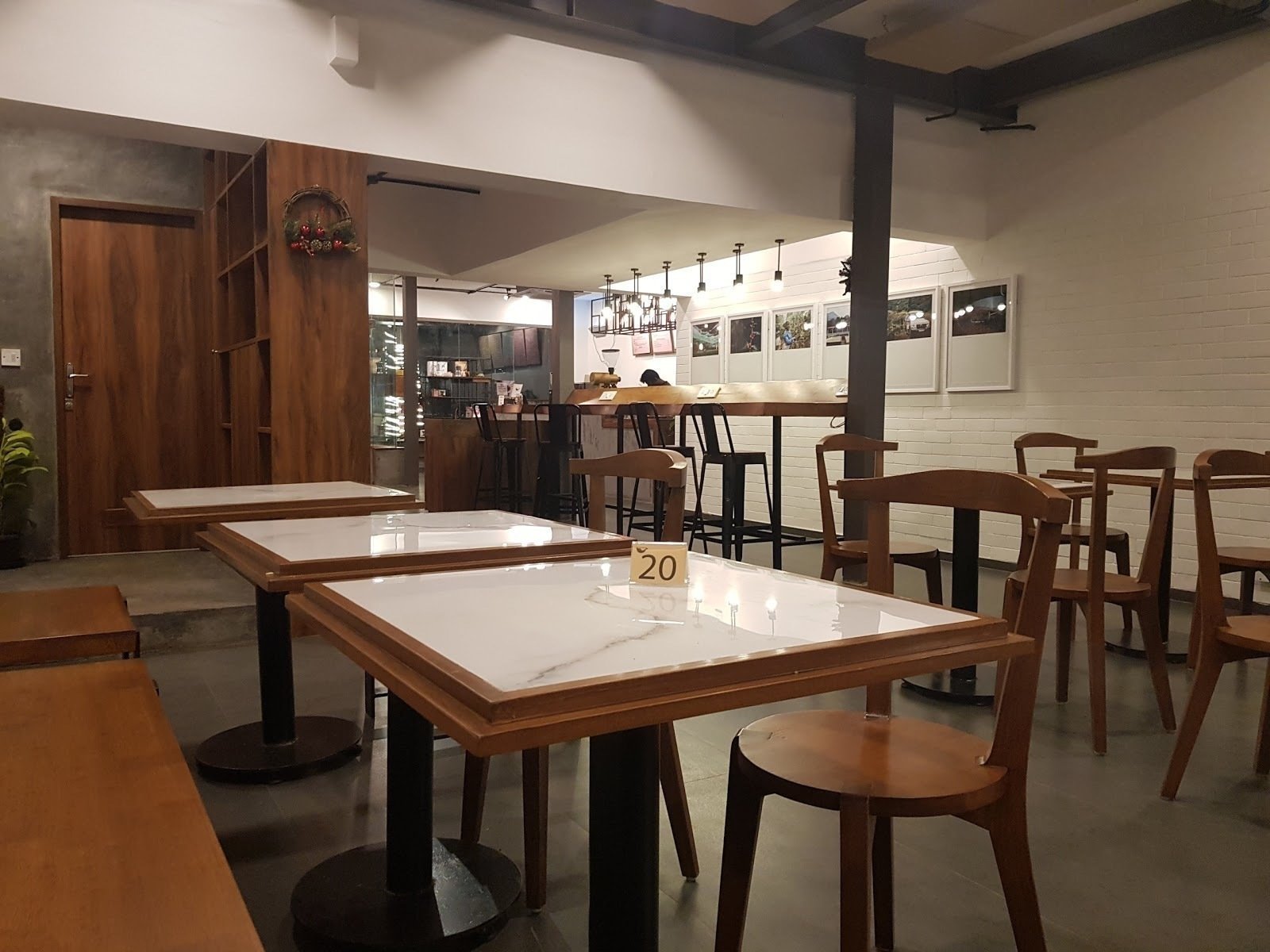 <span class="translation_missing" title="translation missing: en.meta.location_title, location_name: Third Wave Coffee Roasters - Indiranagar, city: Bengaluru">Location Title</span>