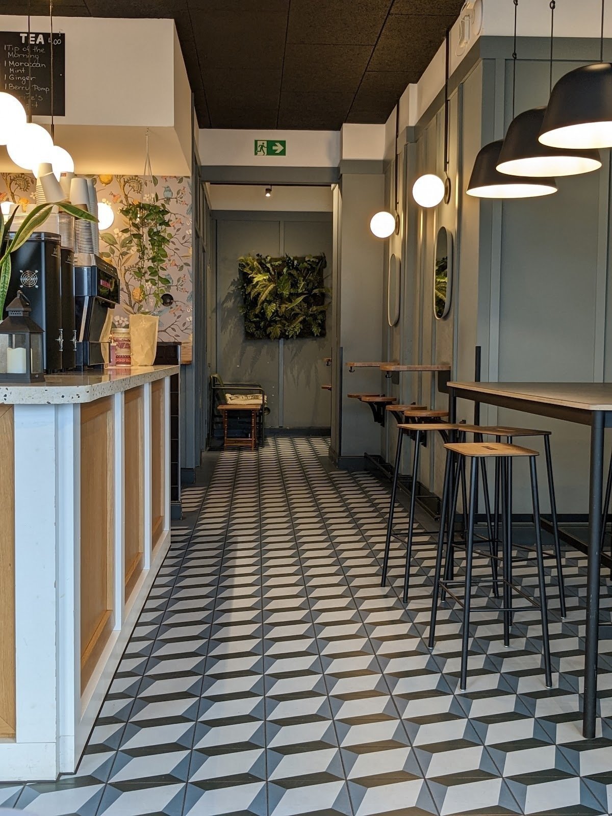 <span class="translation_missing" title="translation missing: en.meta.location_title, location_name: Boxi Espresso, city: Berlin">Location Title</span>