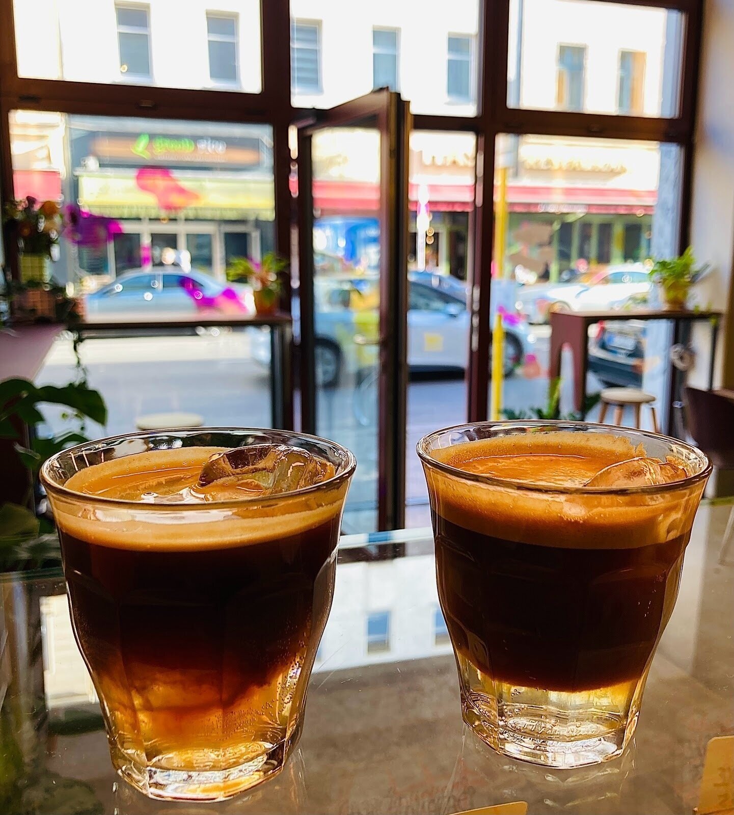 <span class="translation_missing" title="translation missing: en.meta.location_title, location_name: Café Três, city: Berlin">Location Title</span>