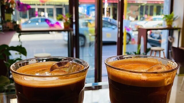 Café Três