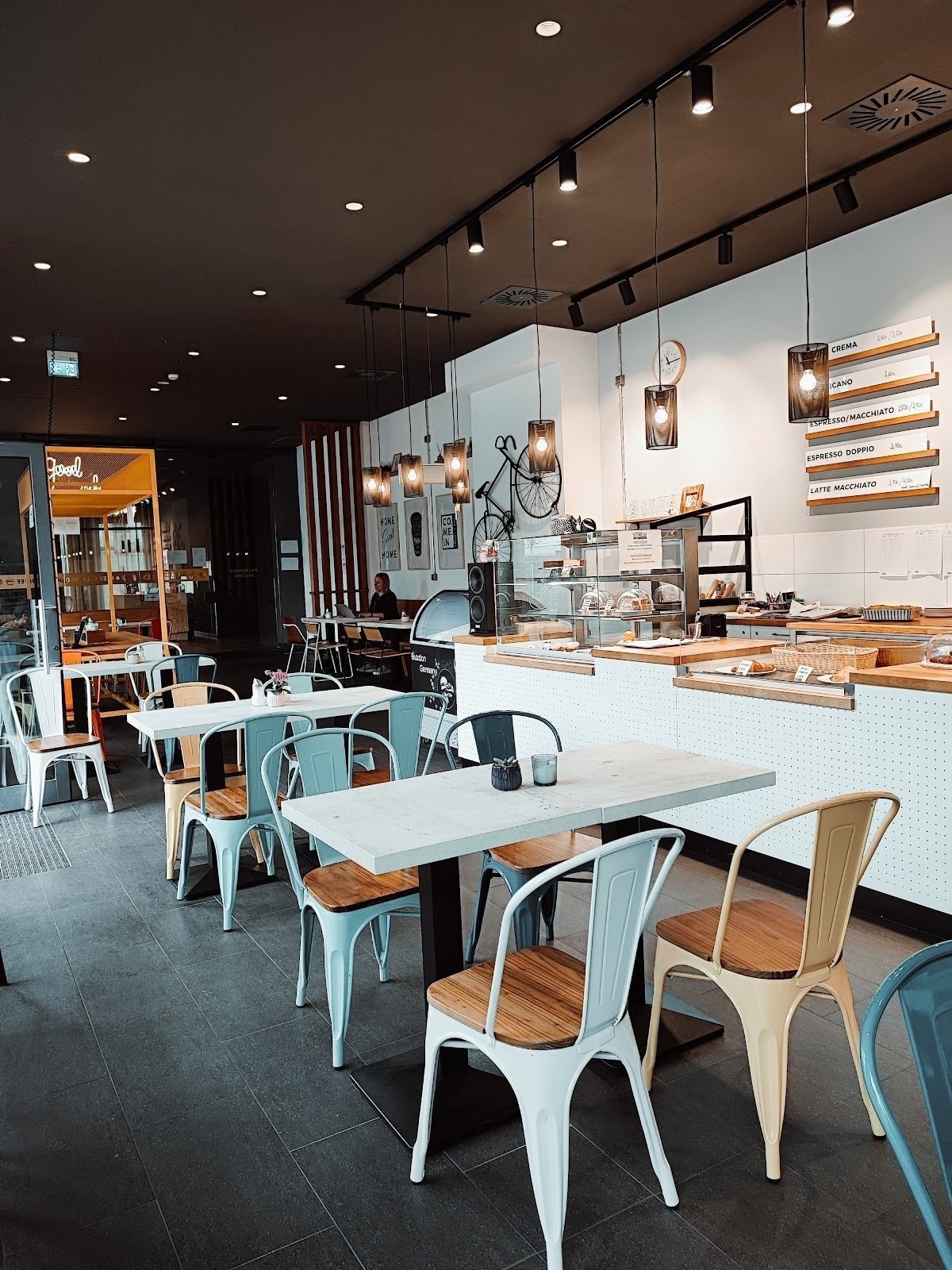 <span class="translation_missing" title="translation missing: en.meta.location_title, location_name: CO.ME.IN FOOD &amp; COFFEE, city: Berlin">Location Title</span>
