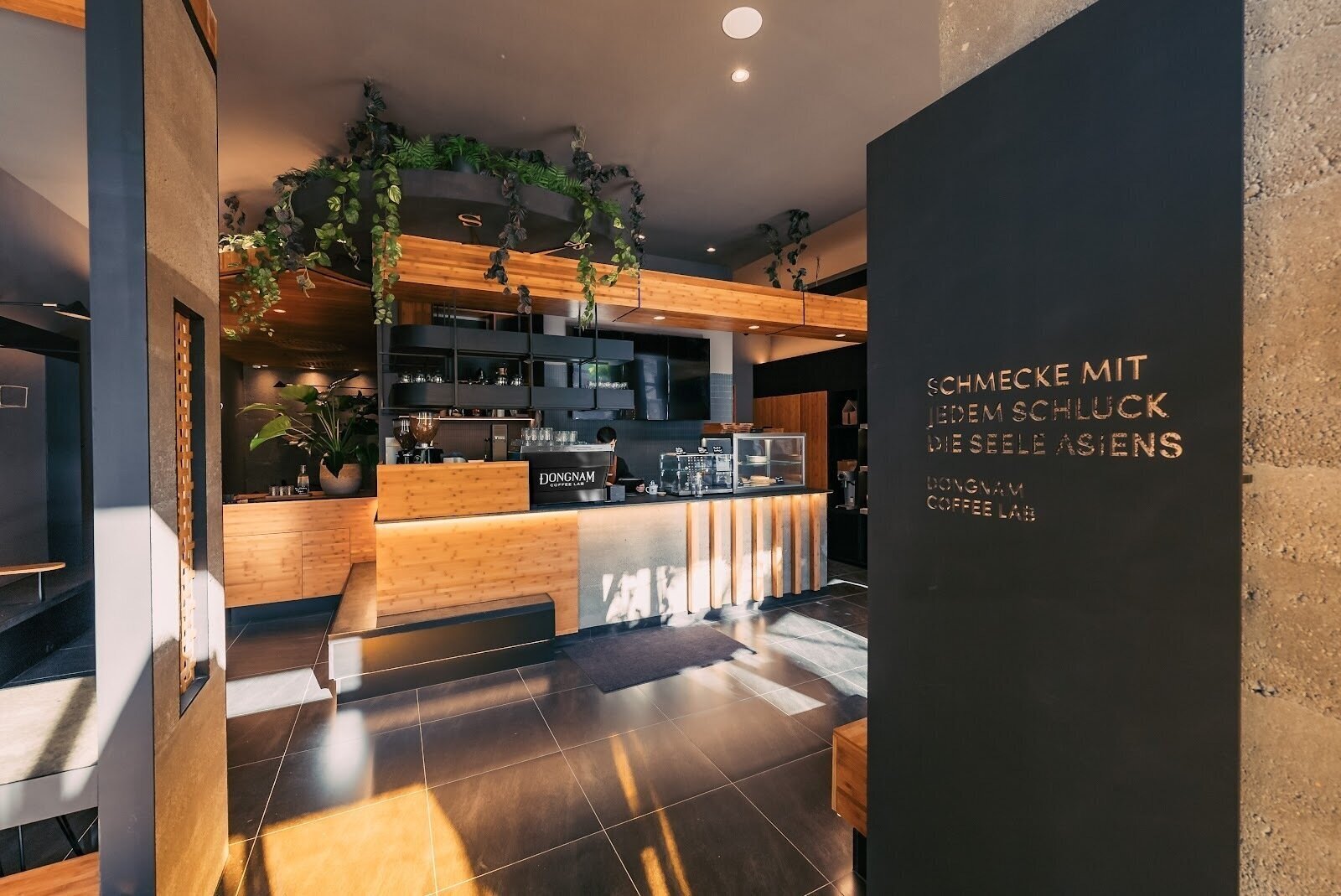 <span class="translation_missing" title="translation missing: en.meta.location_title, location_name: DONGNAM Coffee Lab, city: Berlin">Location Title</span>