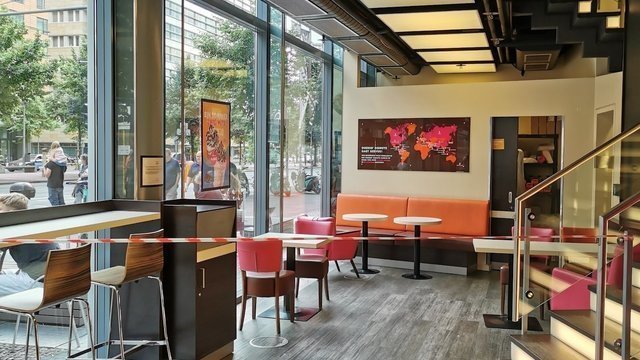 Dunkin' Donuts Potsdamer Platz