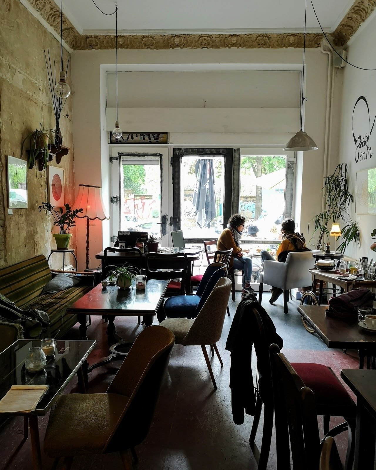 <span class="translation_missing" title="translation missing: en.meta.location_title, location_name: Kali Café Berlin, city: Berlin">Location Title</span>