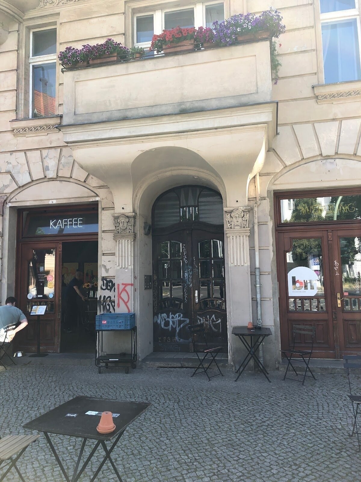 <span class="translation_missing" title="translation missing: en.meta.location_title, location_name: Kiez Kaffee Kraft, city: Berlin">Location Title</span>