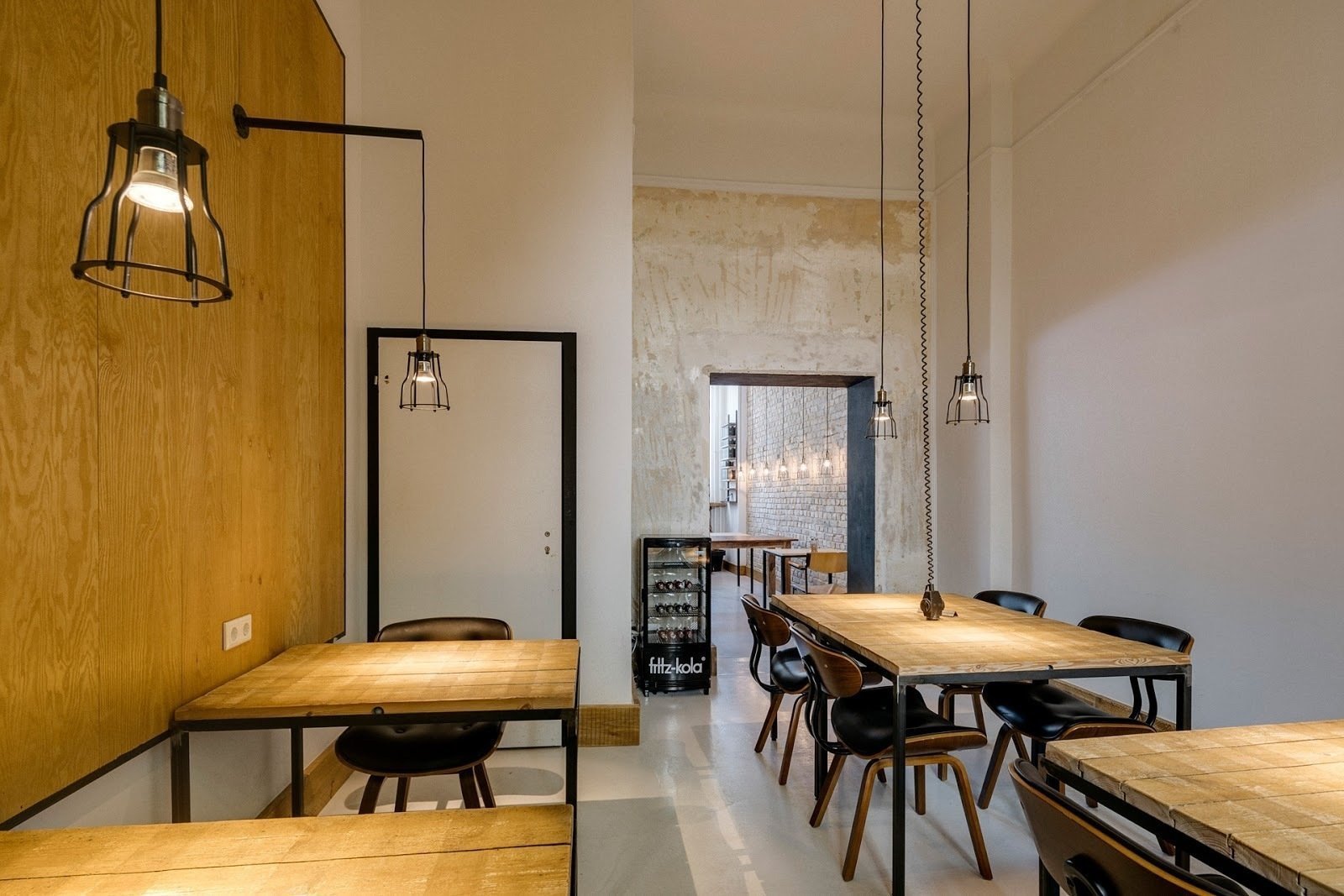 <span class="translation_missing" title="translation missing: en.meta.location_title, location_name: KleinMein Coffee &amp; Coworking, city: Berlin">Location Title</span>