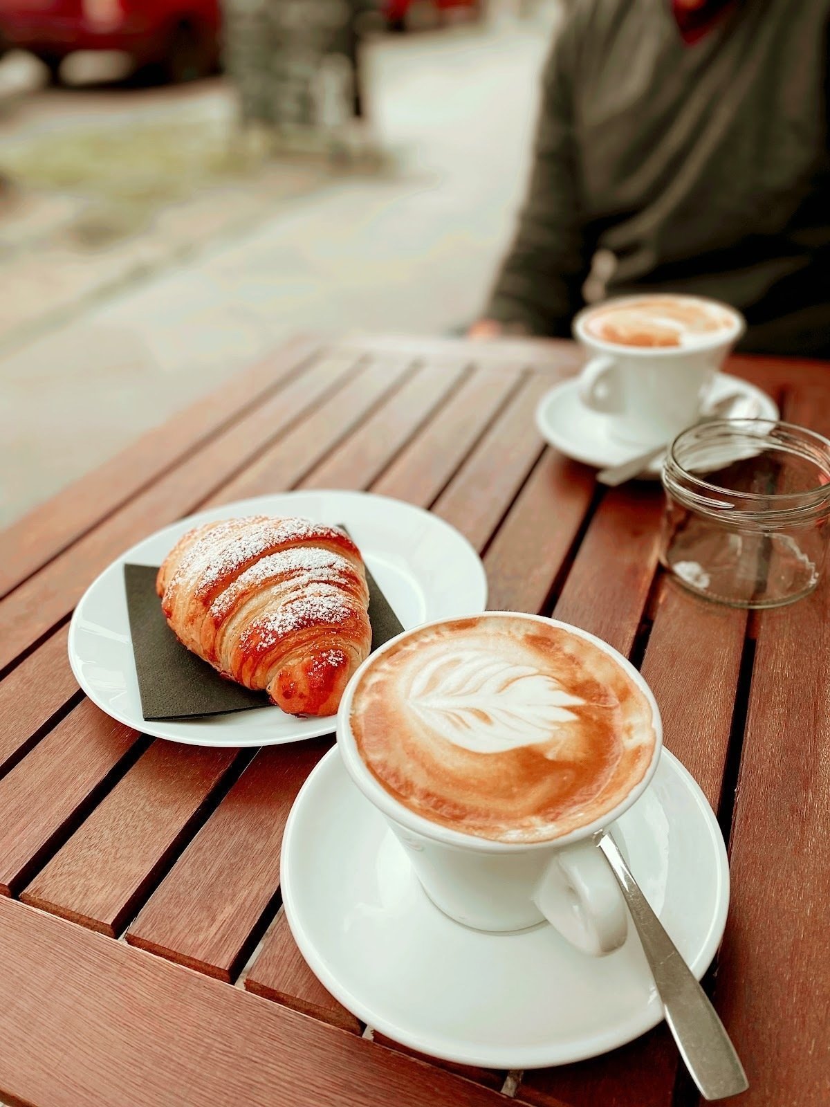 <span class="translation_missing" title="translation missing: en.meta.location_title, location_name: NoLe Café, city: Berlin">Location Title</span>