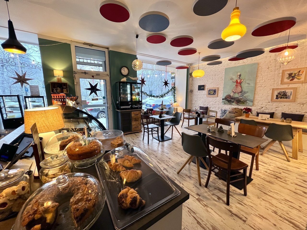 <span class="translation_missing" title="translation missing: en.meta.location_title, location_name: Peggy Bee Eiscafé, city: Berlin">Location Title</span>